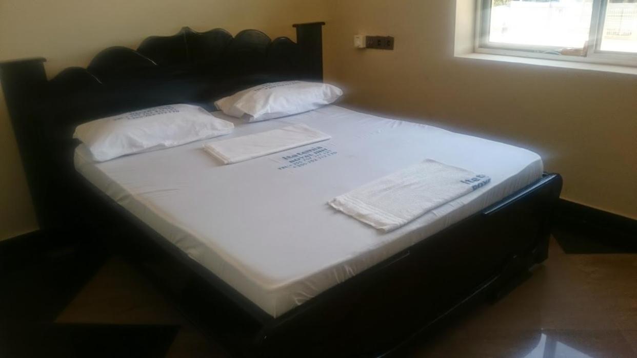 Itetemia Royal Inn Dar es Salaam Esterno foto